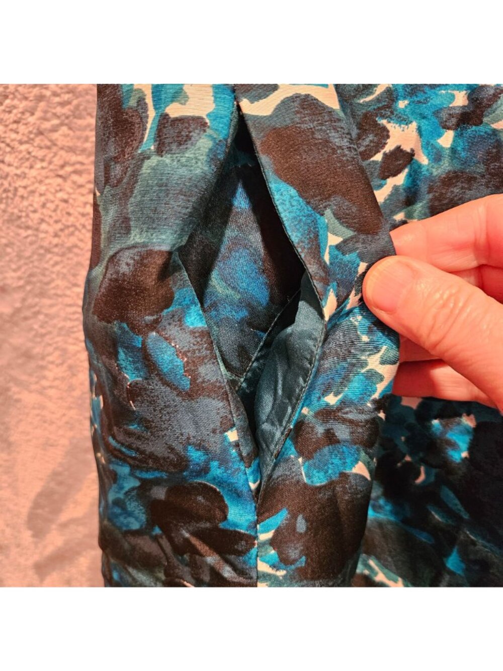J. Crew 100% Silk Dress Womens 6 Blue Black White Abstract Print Pleated Pockets - Picture 5 of 13